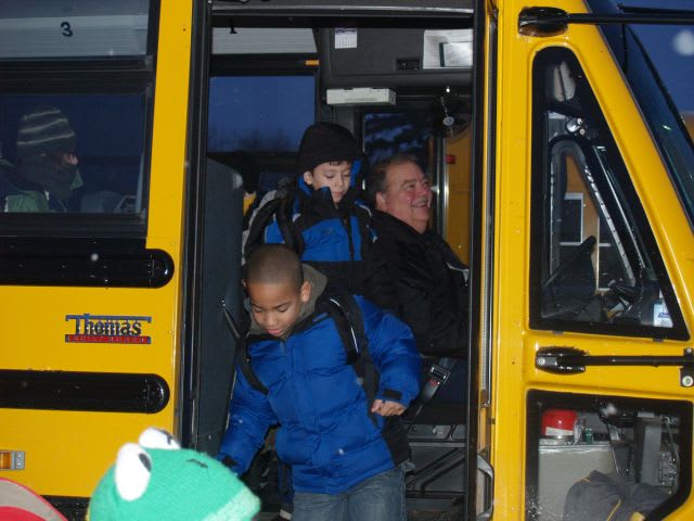 Bus driver starts students’ day with trivia