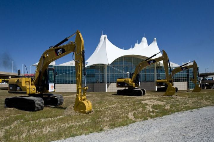 Denver RTD breaks ground on commuter rail project