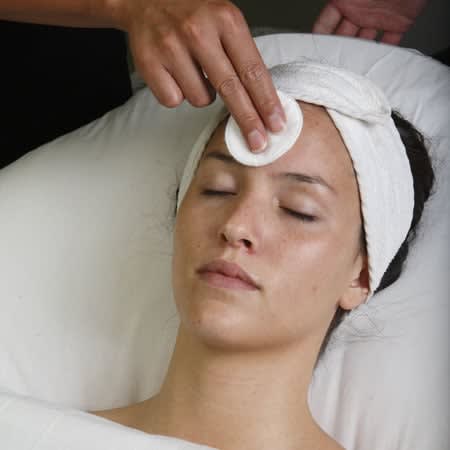 Dermaplus Skin + Body Signature Facial