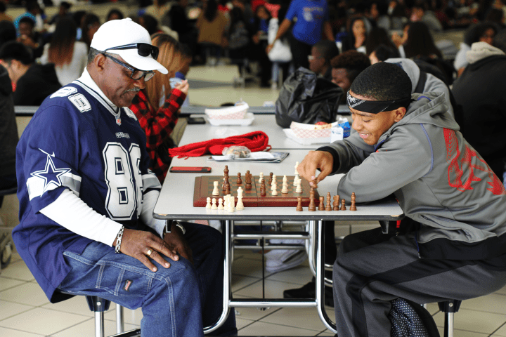 School Bus Driver Teaches Chess to Students
