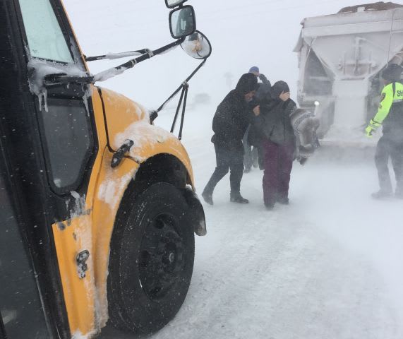 Colorado District School Buses, Drivers Rescue Motorists Stranded in Blizzard