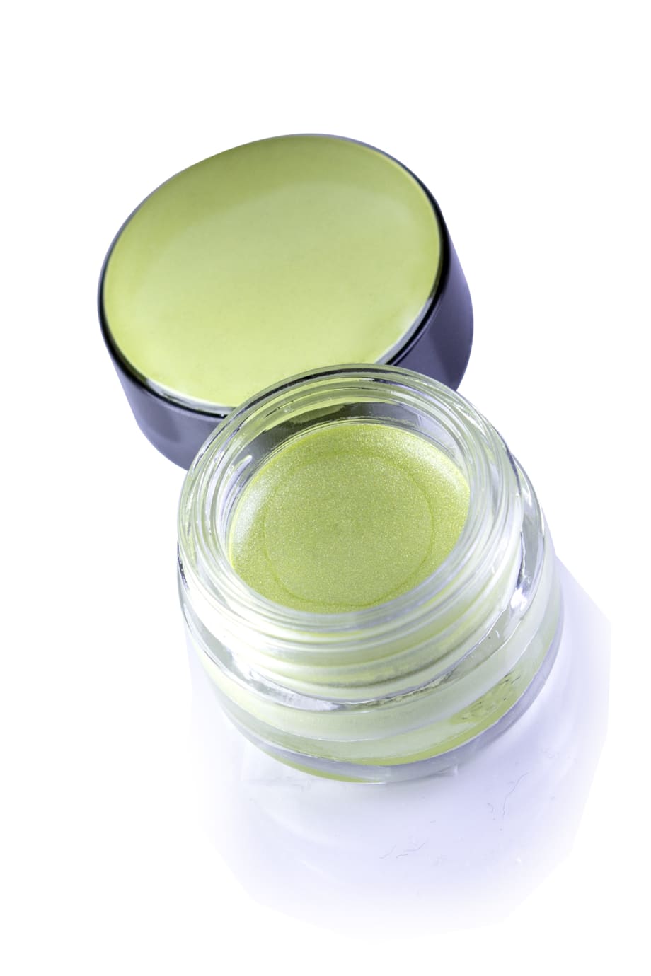 GET THE LOOK: Green Eyes for Springtime