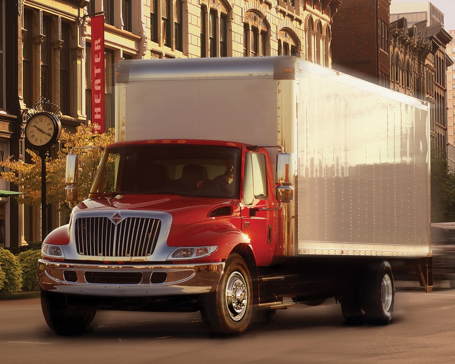 International Offers 4-Year Powertrain Warranty for DuraStar