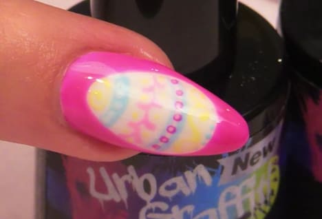 Easter Egg Gel-Polish Design