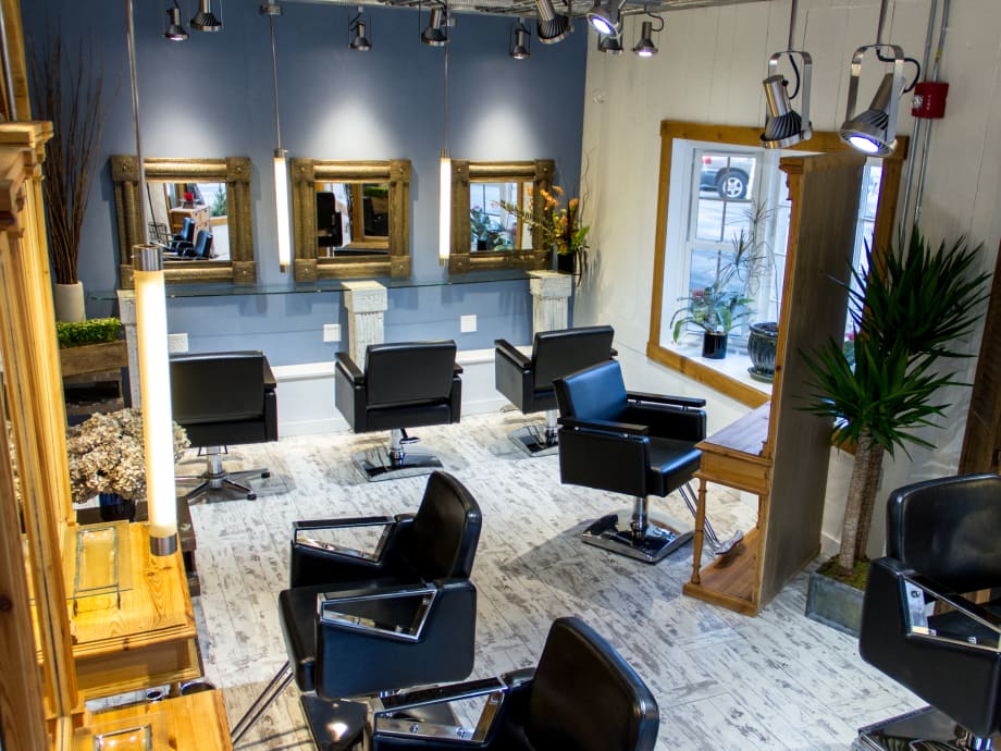 Salon Tour: Echo A Salon