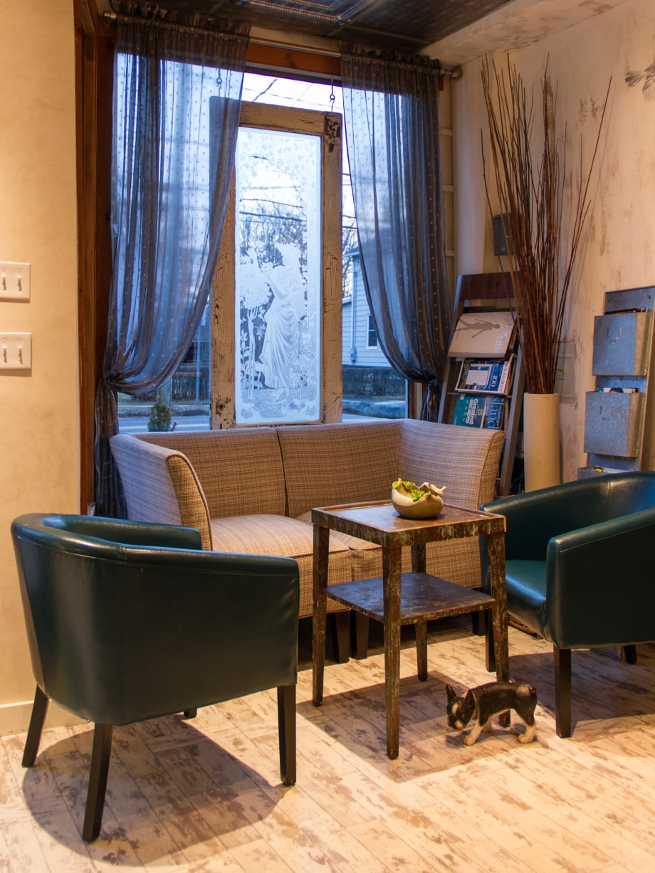 Salon Tour: Echo A Salon