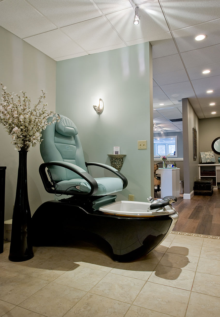 Elavina Salon and Spa