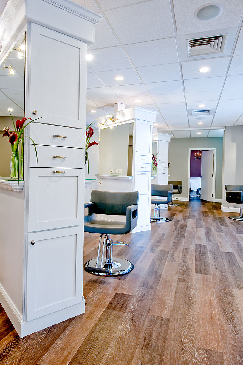 Elavina Salon and Spa