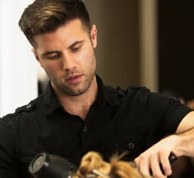 Stylists, How Do You Find the Salon That Is Right For You?