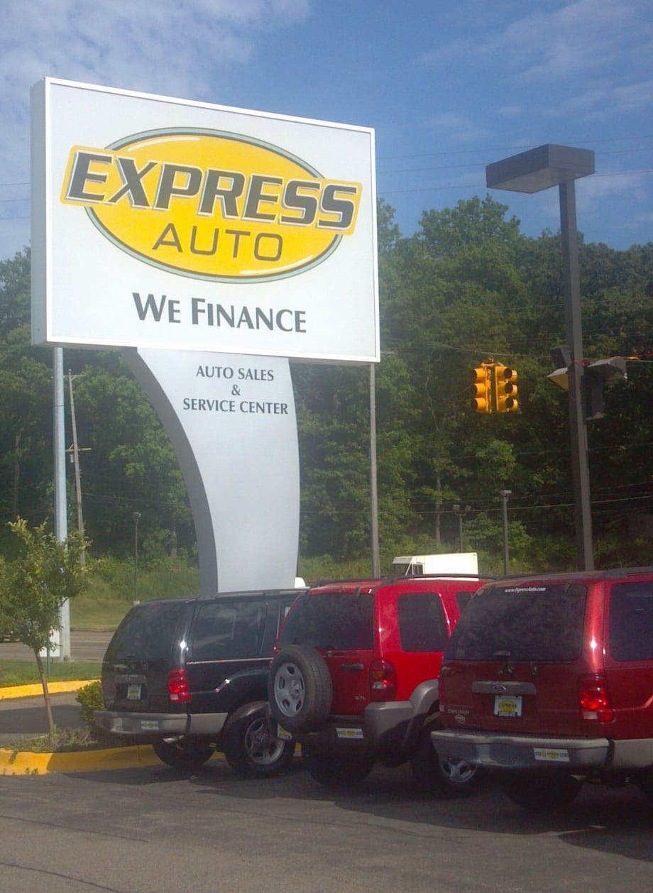 Express Auto Emphasizes the R in CRM