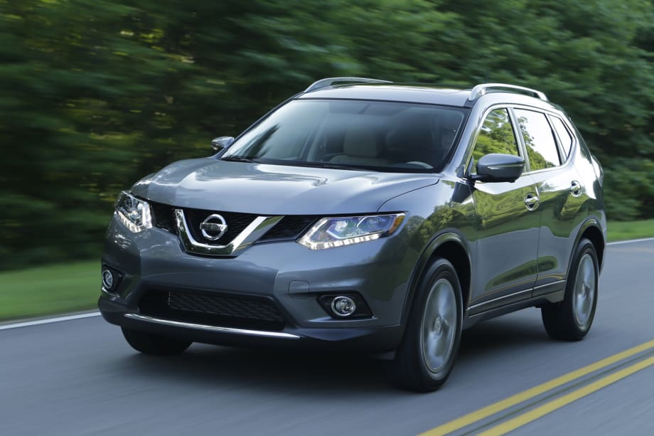Video: 2014 Nissan Rogue Earns Top IIHS Safety Score