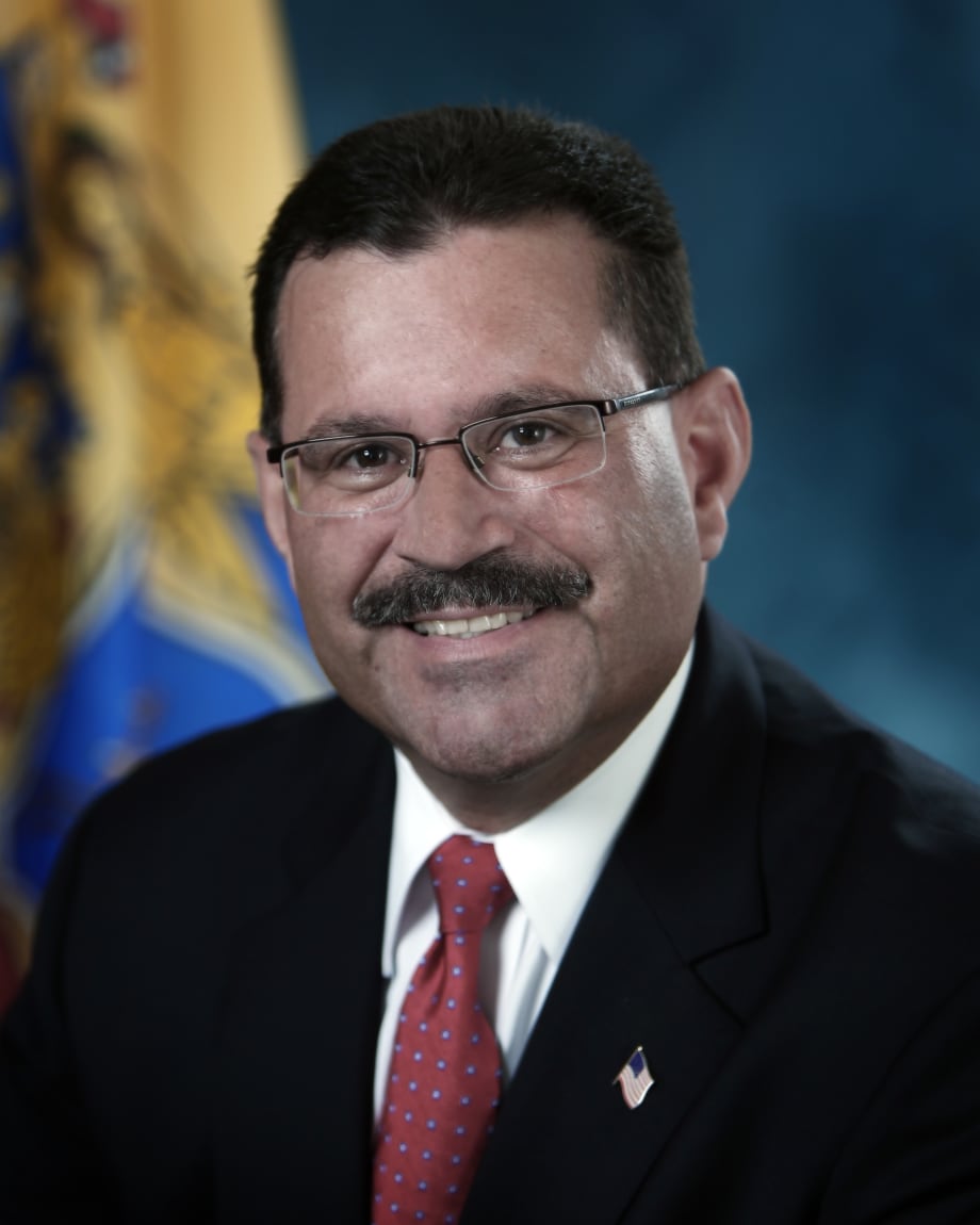 Senate Committee Gives Martinez Thumbs Up to Head FMCSA