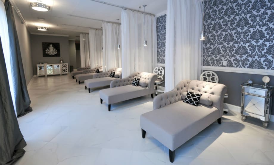 One Lush Lounge