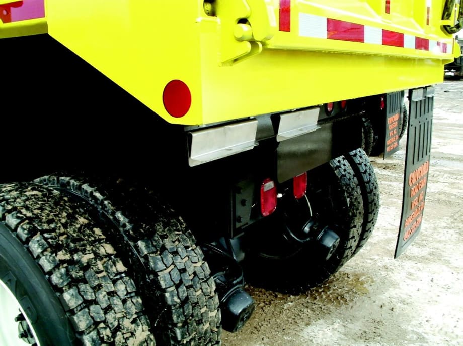 Fast Flaps Secure Mud Flaps Without Damaging Them