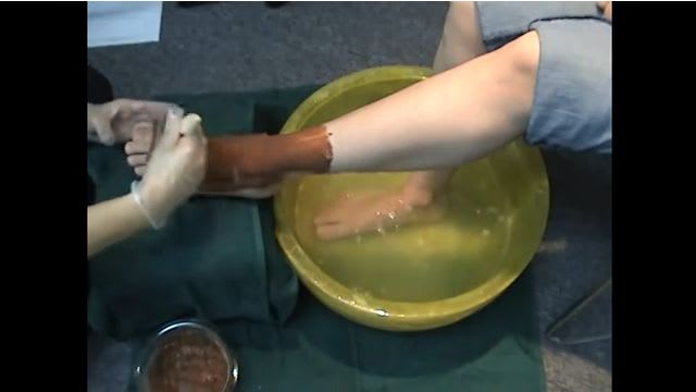 Fizzing Chocolate Peppermint Spa Pedicure