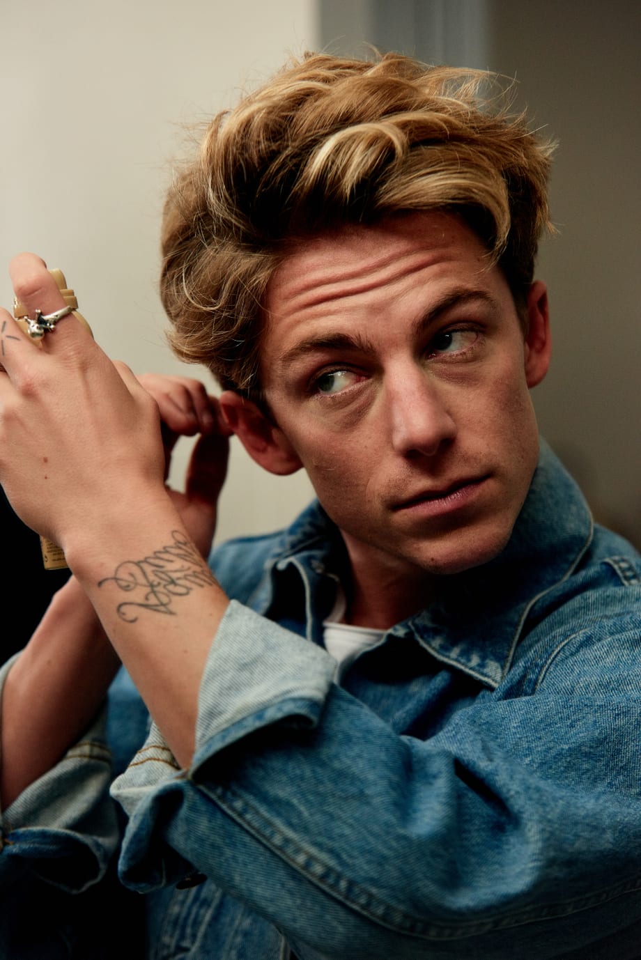 HOW-TO: Create Weightless, Buildable Texture from James Pecis and Oribe
