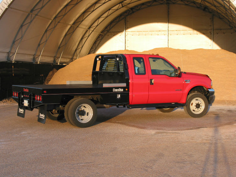 DewEze Flatbed Has Gooseneck Ball for Towing