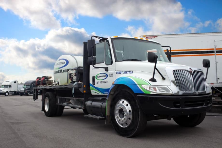 Mobile Truck Washing Business Expands