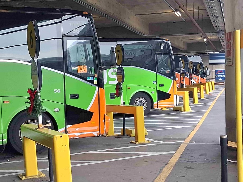 FlixBus vehicles in a parking garage.