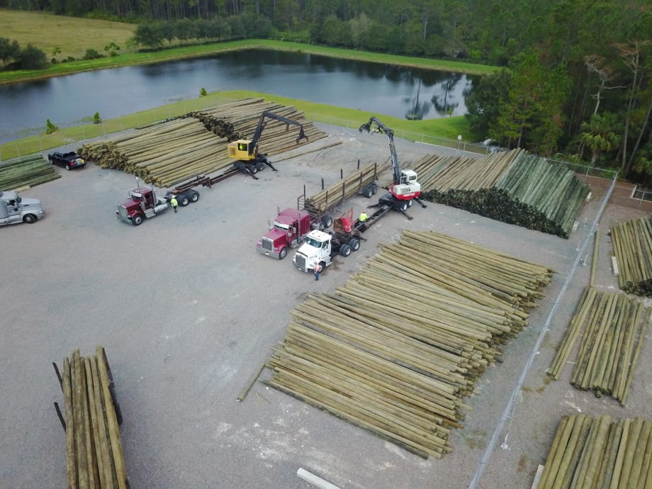 FPL Sends 1,000 Power Line Poles to Puerto Rico