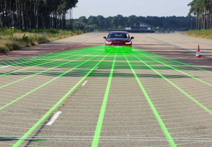 Ford to Offer 'Pre-Collision' System
