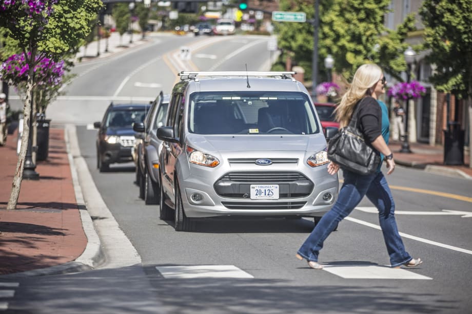 How Driverless Cars Will Signal Their Next Move