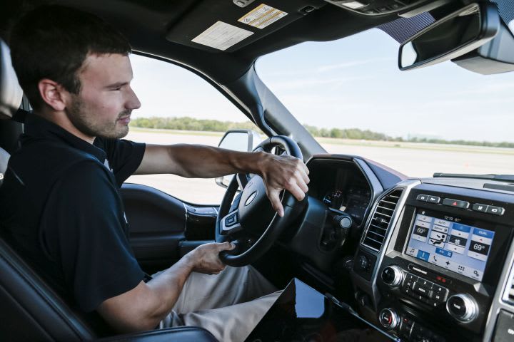 Ford Details Adaptive Steering on Super Duty, Edge