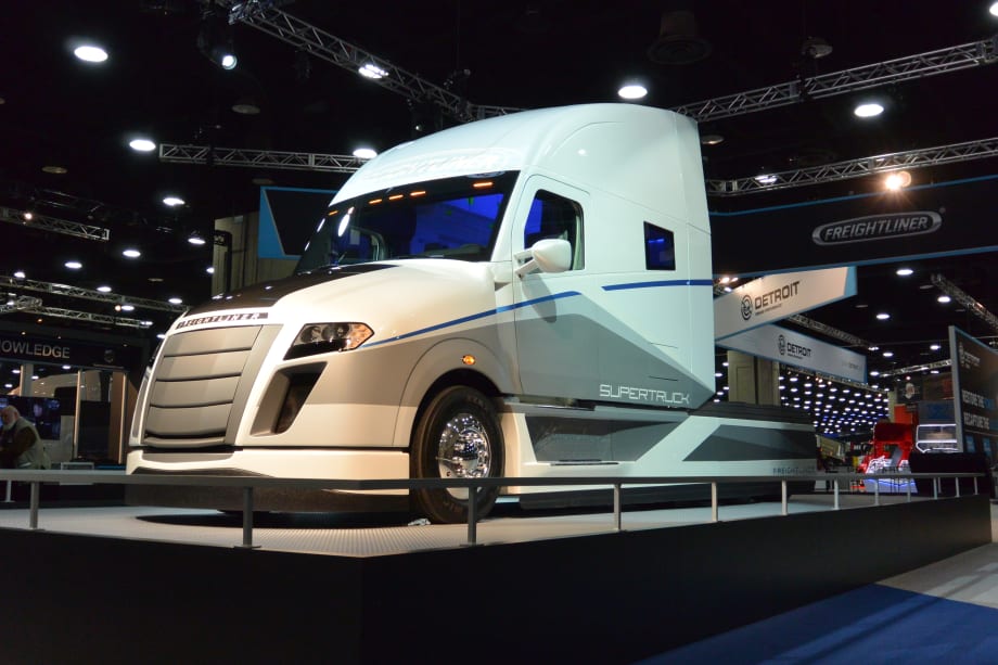 Daimler Won't Exhibit at Mid-America Trucking Show in 2016