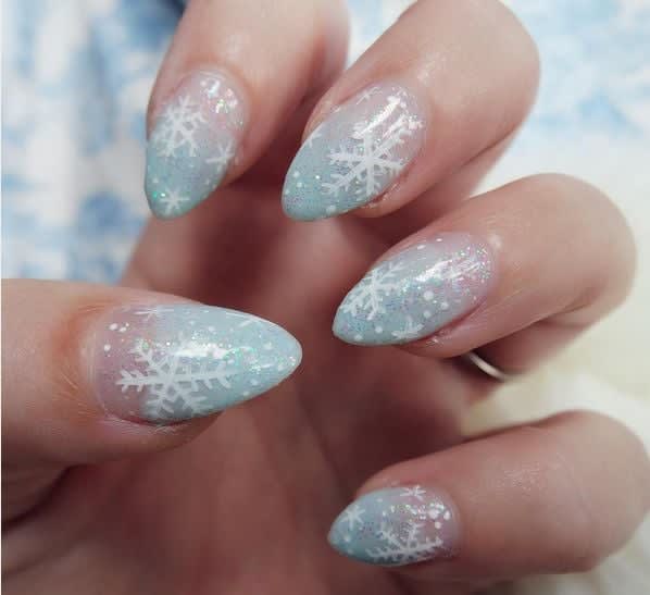 Winter Is Coming: 14 Frosty Fingertips