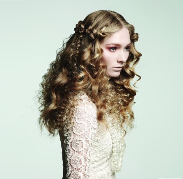 Botticelli Inspired Bride: 360 View!