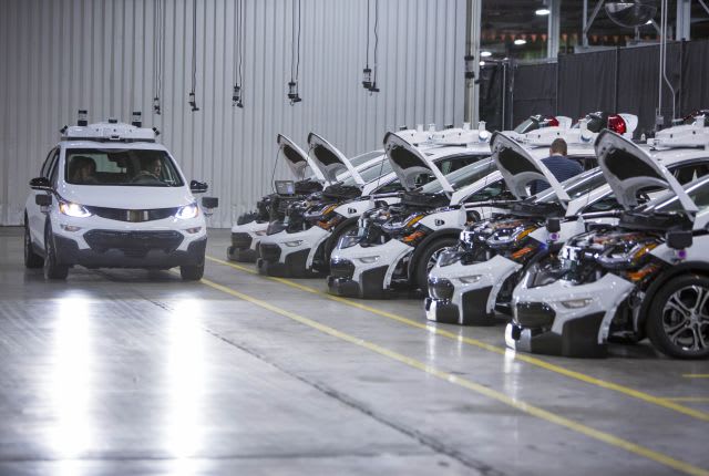 GM Builds Fleet of Self-Driving Bolt EVs