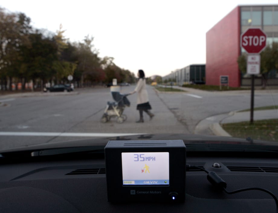 GM Develops Portable In-Vehicle Device That Creates a Wireless ‘Safety Net’