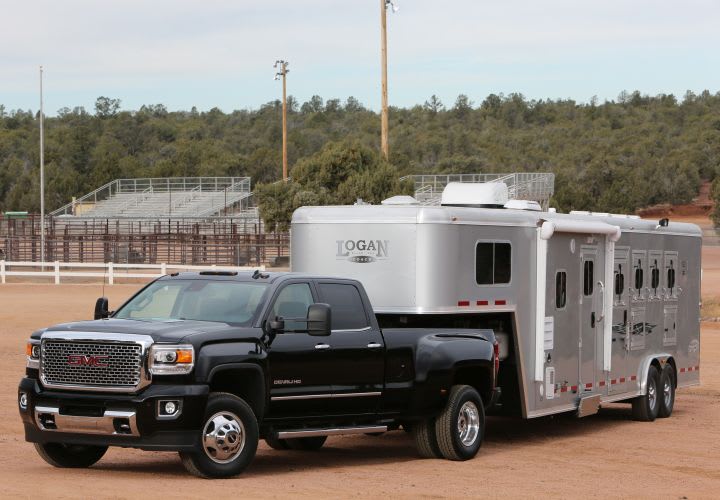 Cars.com Picks 2015 GMC Sierra 3500 HD As Top 1-Ton Pickup