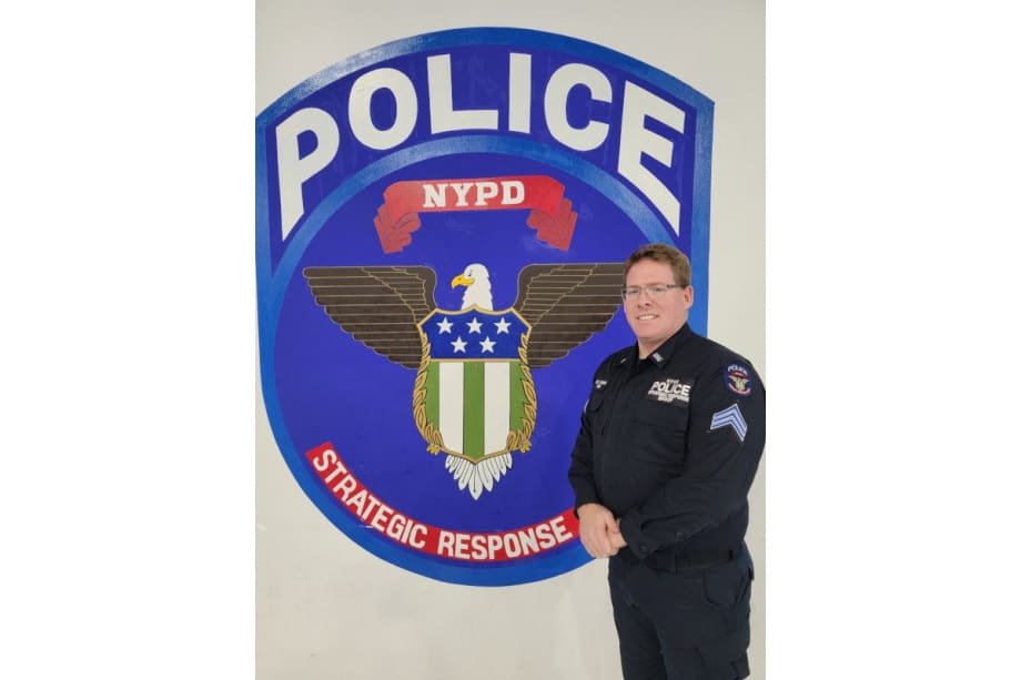 Off-Duty NYPD Officer Rescues Woman from Jeep Sinking in Bay