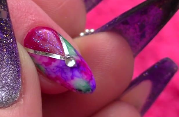 Gel-Polish Chevron Nails and Sharpie Design