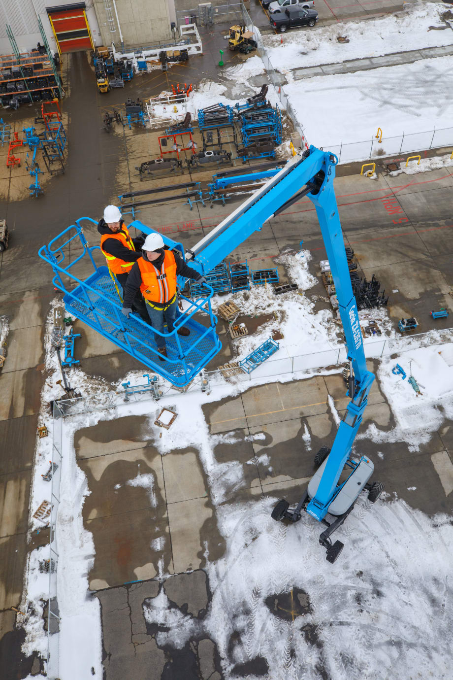 John Bean Lift Offers 12,000-Pound Capacity