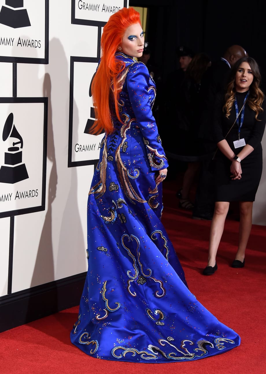 2016 Grammys: Gaga Does Bowie