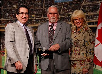 Girvin Receives NAAA Auctioneer Award