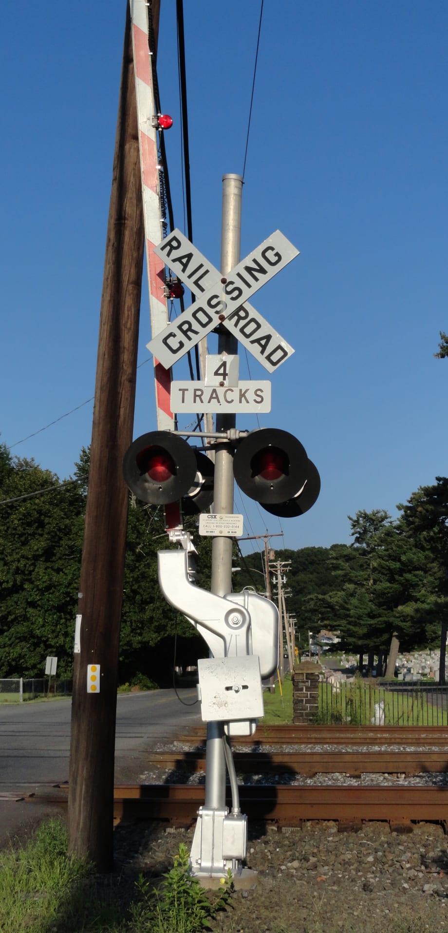 FRA urges states to verify traffic lights connected to crossings function correctly