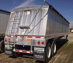 Man Holds Onto Trailer 'For Dear Life' as He Calls 911