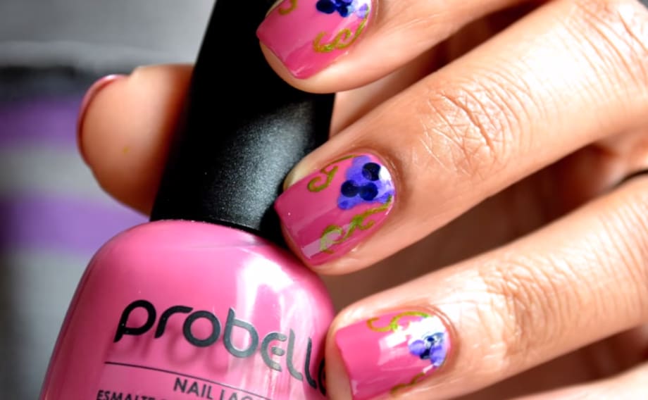 Probelle Grapevines Nail Design