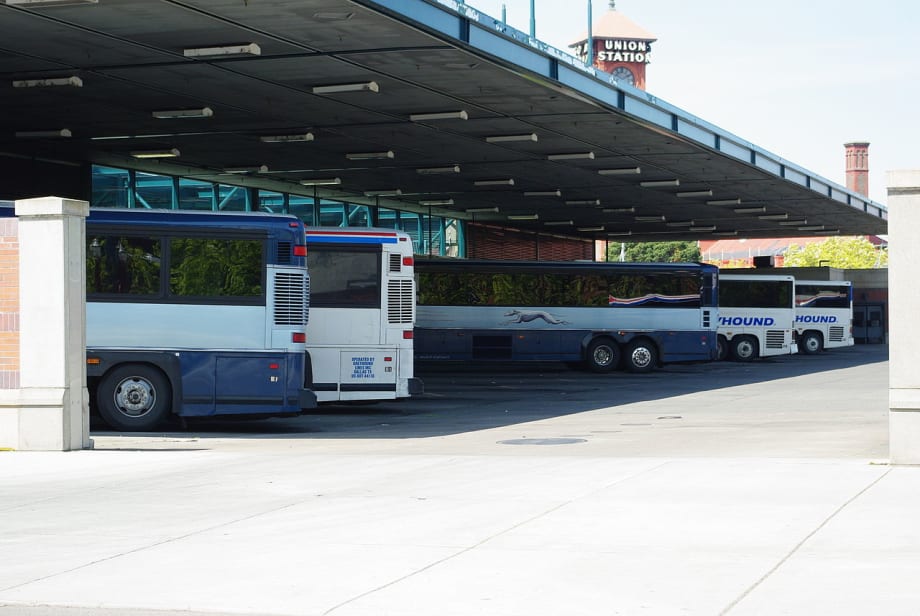Greyhound partners with bus trip scheduling website