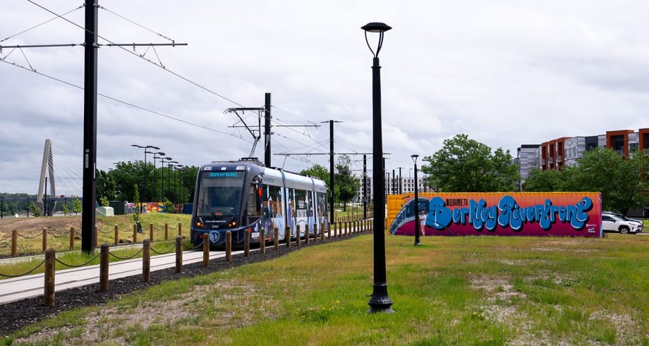 KC Streetcar Riverfront extension with graffiti wall