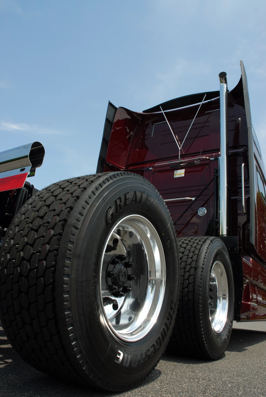 What You Need to Know About Wide-base Singles & Offset Axles