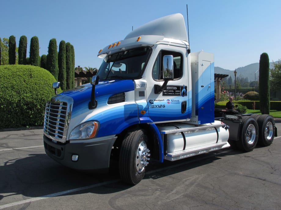 Test Drive: Natural Gas Freightliner Cascadia 113
