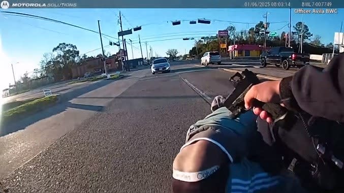 Video: Gun Grab Leads to Fatal Houston Police Shooting