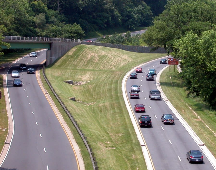 Fleet Safety Video Tip: Merging on Busy Highways