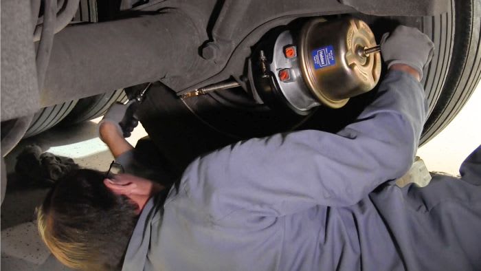 OOS Violations Down in 2015 Brake Safety Week