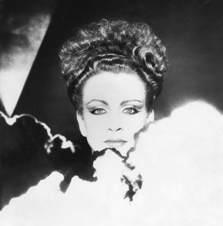 Helen Oppenheim Launches Site