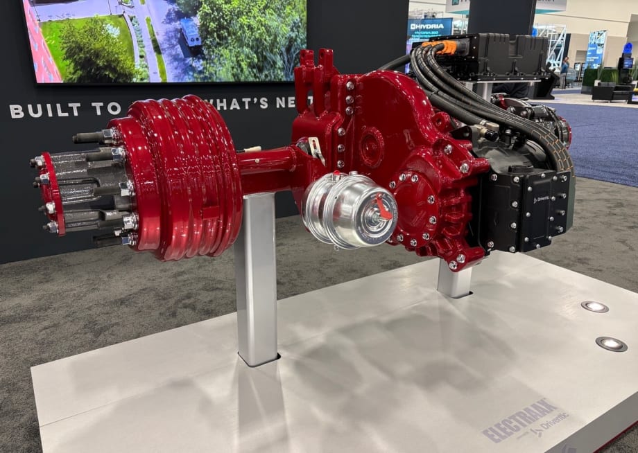 Red Hendrickson e-axle at ACT Expo booth